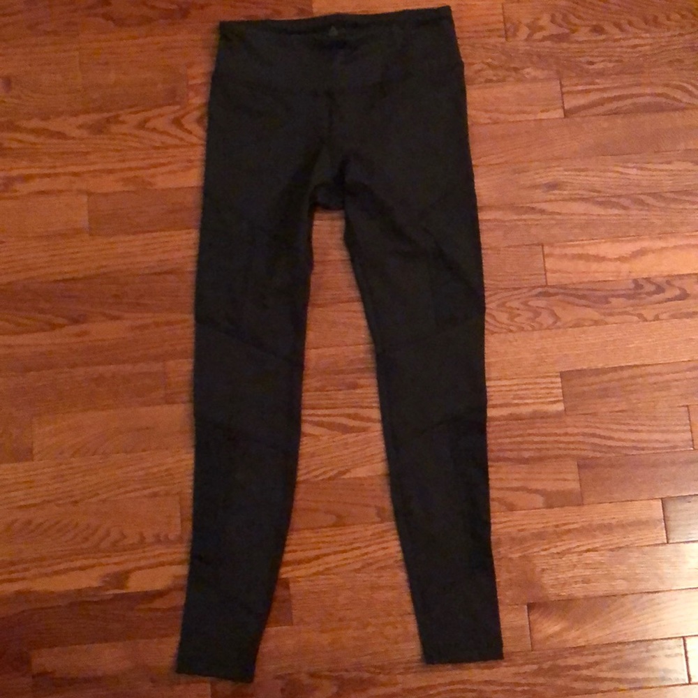 Black Reebok leggings - Picture 3 of 4